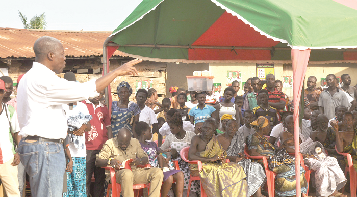  The Vice-President addressing the people
